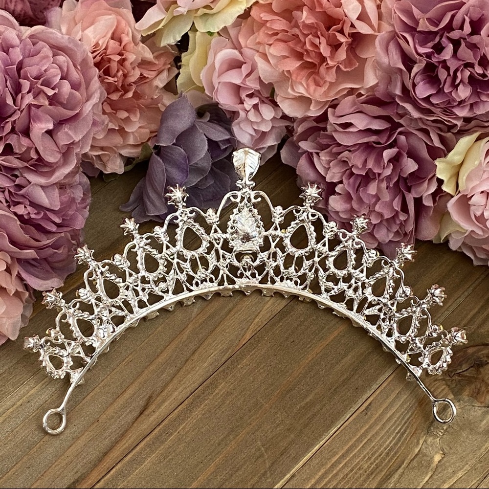 Stunning Crystal Rhinestone Bridal Tiara Crown - Picture 13 of 15